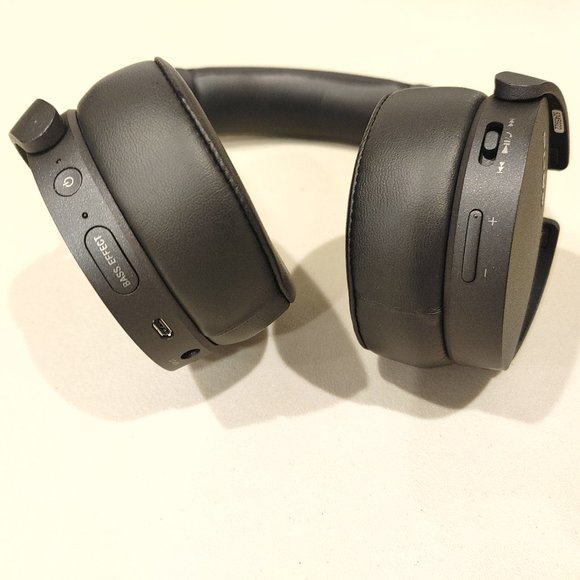 Sony MDR-XB950N1 noise canceling extra bass wireless headphones (black) - Picture 8 of 11